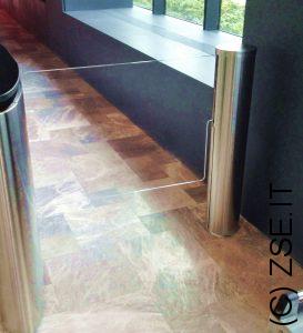 Portello Automatico con anta in Cristallo per Aziende