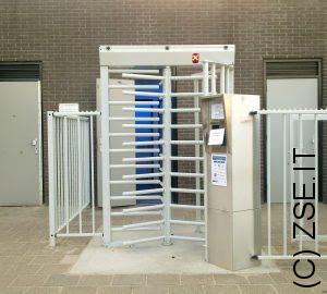 Tornello a tutta altezza verniciato