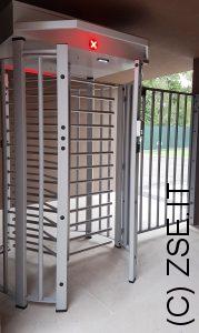 Tornello a tutta altezza singolo ingresso parcheggio