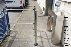 tornello inox ingresso azienda con lettore temperatura e mascherina