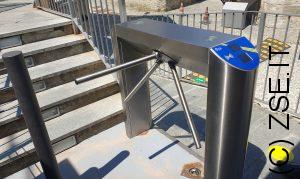 tornello a tripode inox con lettore barcode e rfid integrato